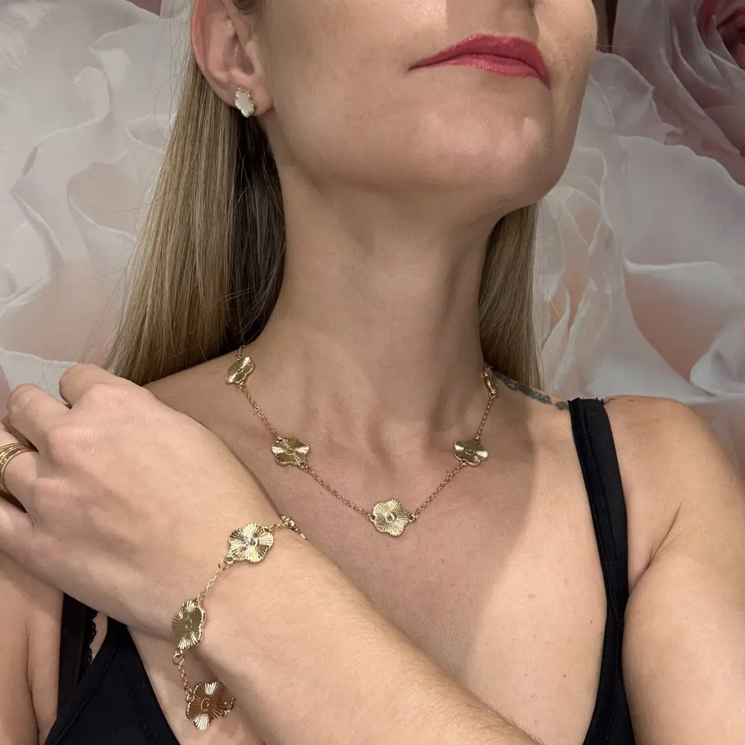 bracelet fleur doré