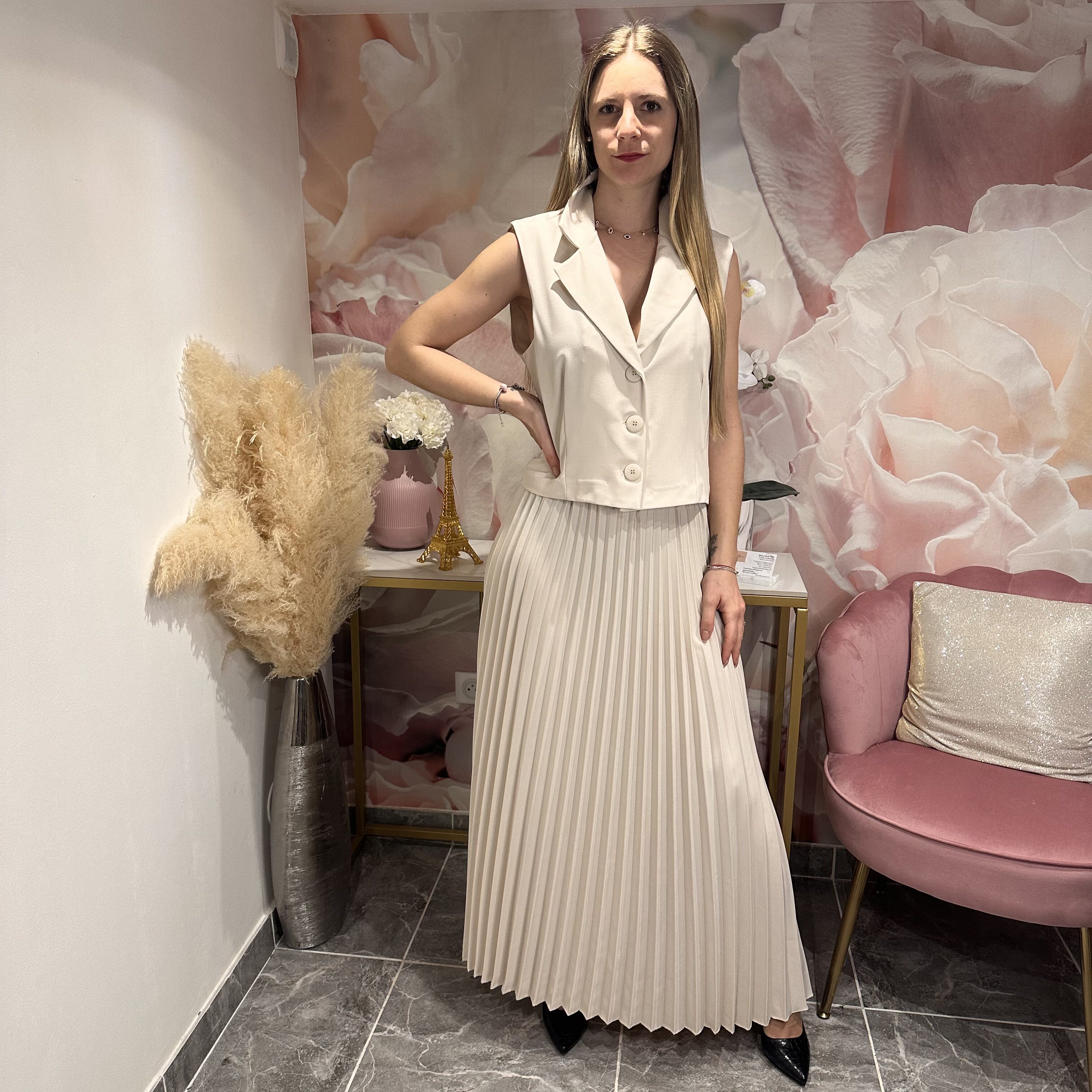 Ensemble bustier et jupe longue plissée beige