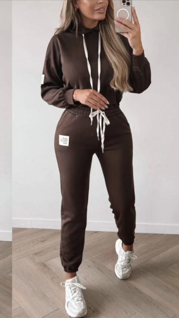 Ensemble jogging chocolat