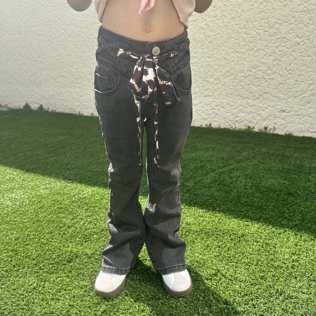 Jeans pattes d'éléphant gris foncé Enfant ceinturé Leopard – Image 4