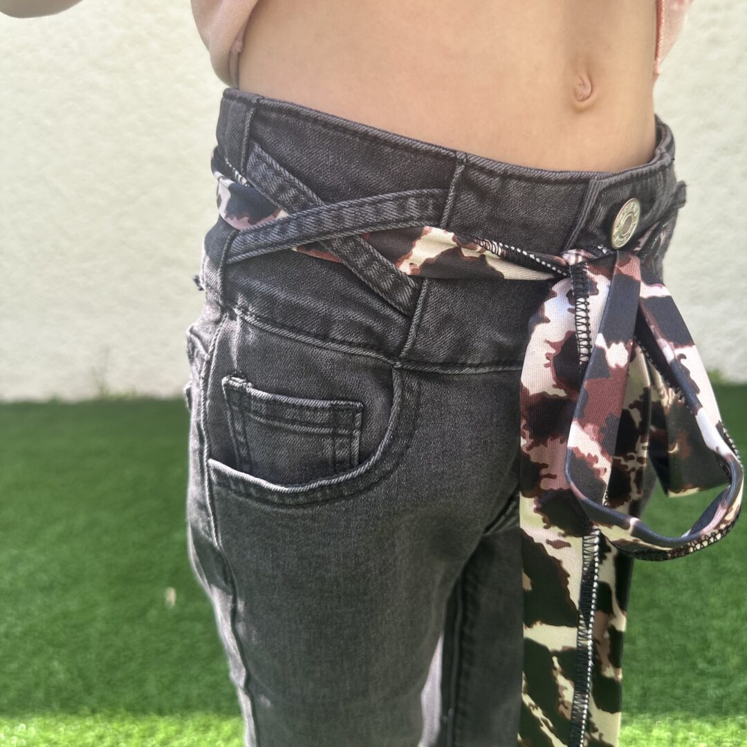 Jeans pattes d'éléphant gris foncé Enfant ceinturé Leopard – Image 5