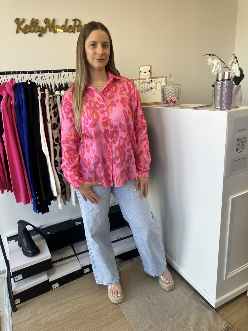 Chemise imprimée leopard rose – Image 3